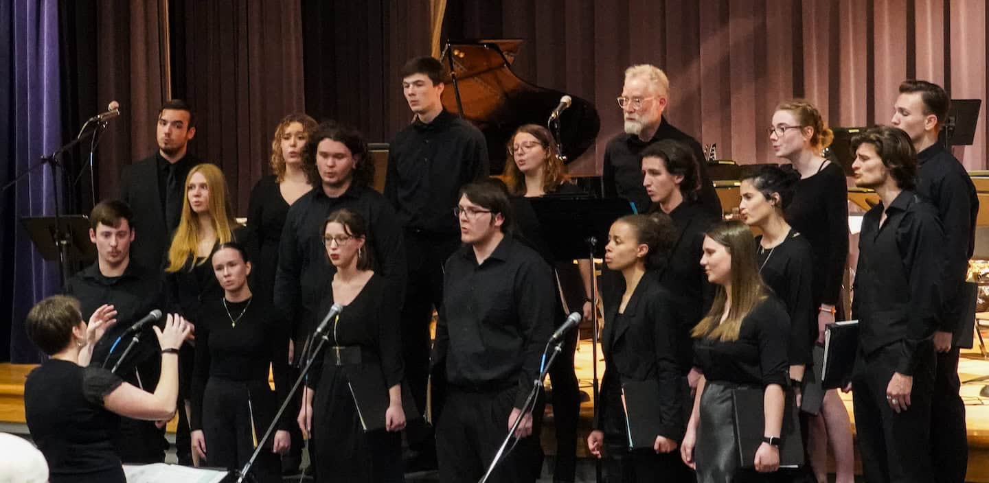 Under the direction of Mount Vernon Nazarene University Professor Carrie Vail, Una Voce performs during a concert last year. The group, formerly known as The Goliards, will host three select high school choirs for a joint concert on Oct. 15. (Photo courtesy of Mount Vernon Nazarene University)