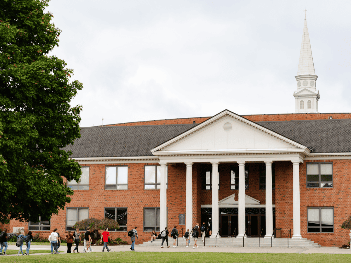 r r Hodges chapel Mount Vernon Nazarene University
