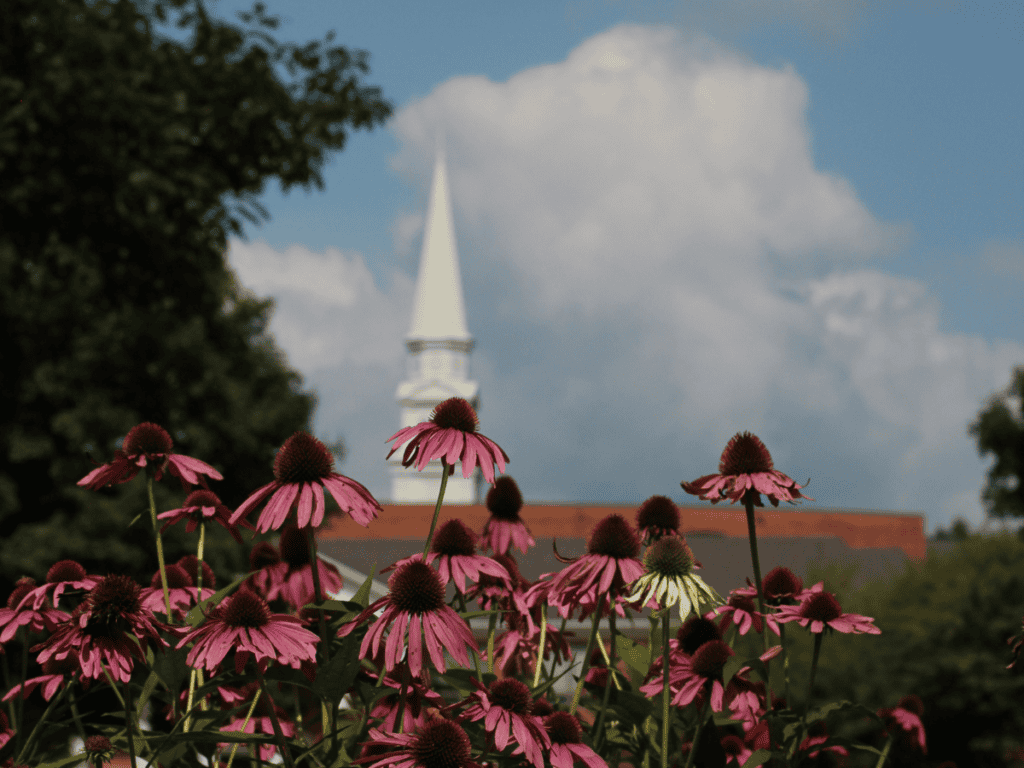 easter break residence halls close offices closed Mount Vernon Nazarene University MVNU classes end