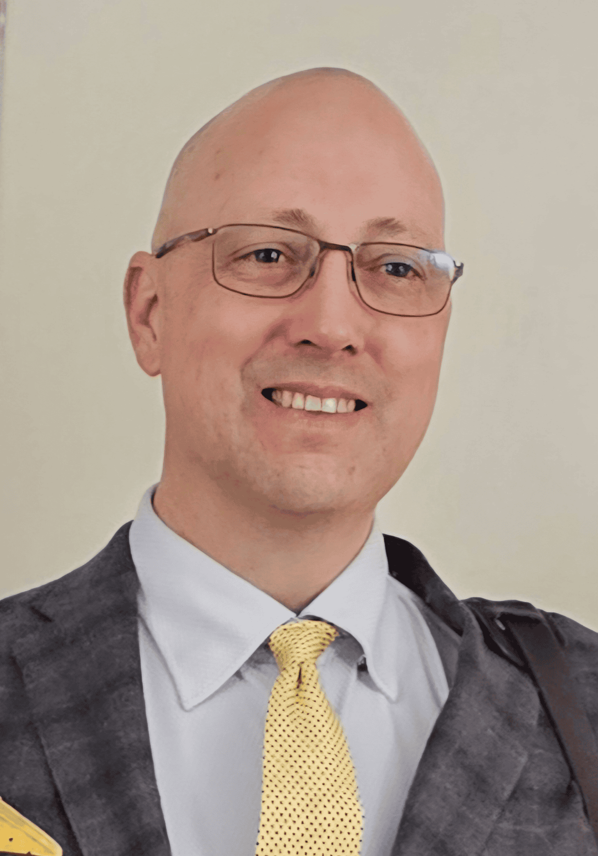 alumni-council-mount-vernon-nazarene-university-jonathan-scarfpin