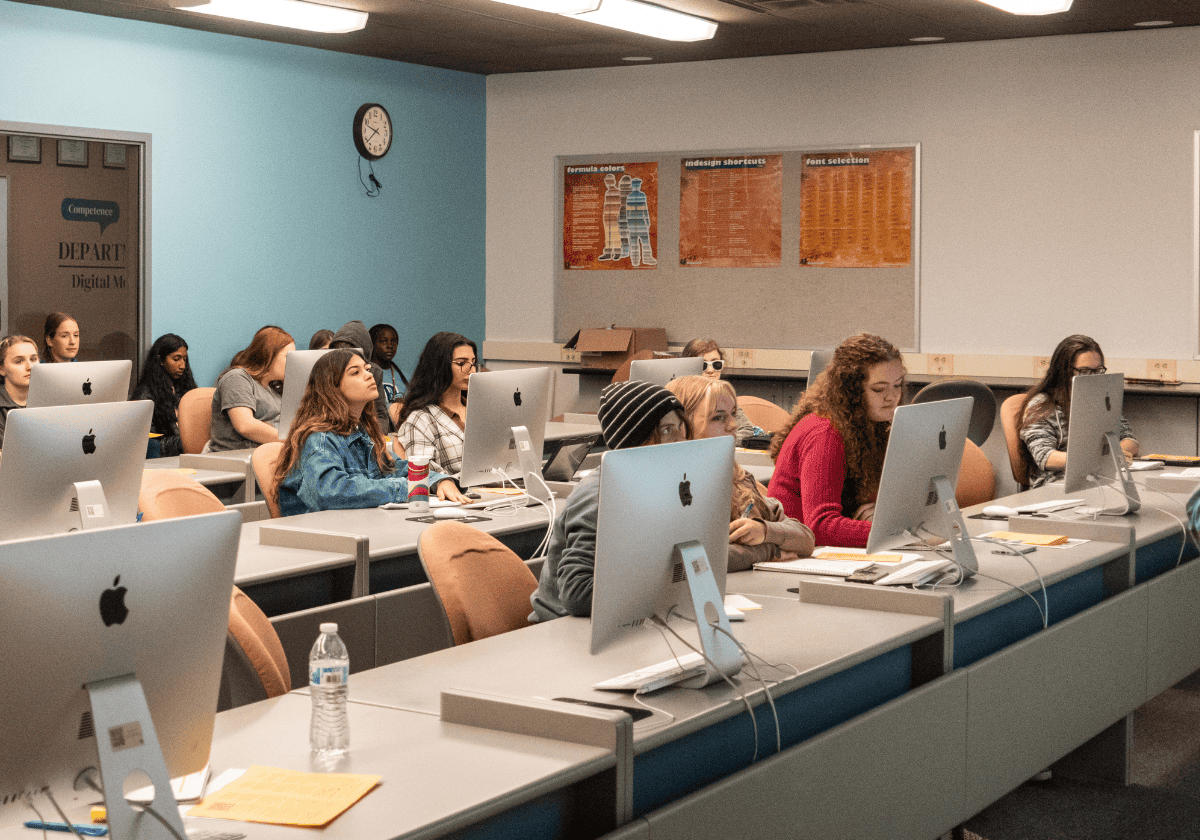 communication and media MVNU Mount Vernon Nazarene University radio Mac lab media production studio MVNU communication students radio station Ohio Mount Vernon Nazarene University campus